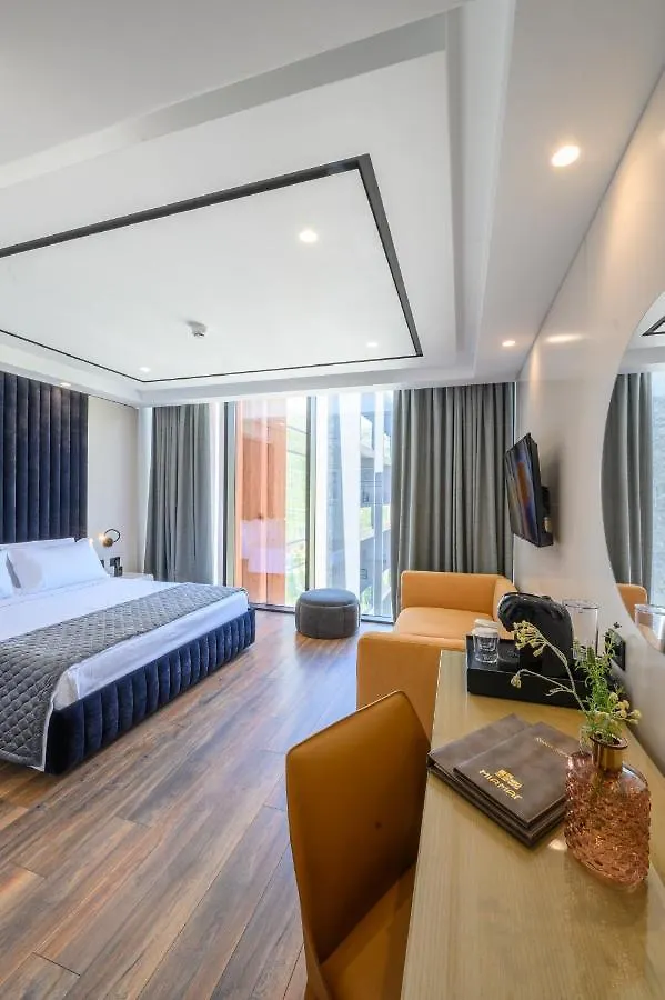 Miamar Luxury Hotel & Spa Himare 5*,
